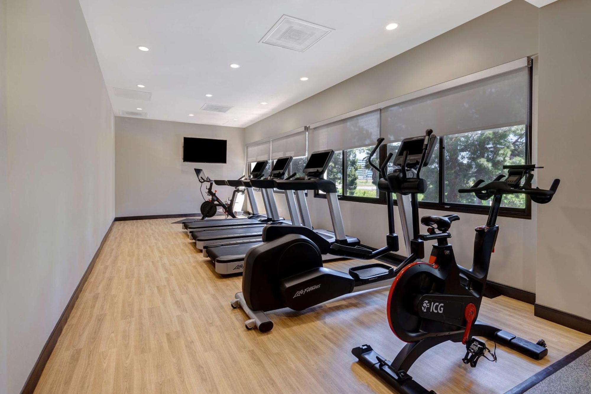 Embassy Suites By Hilton Santa Clara Silicon Valley Экстерьер фото
